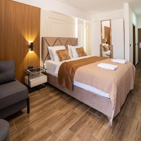 Hotel Lajka Luxury Ulcinj Bagian luar foto