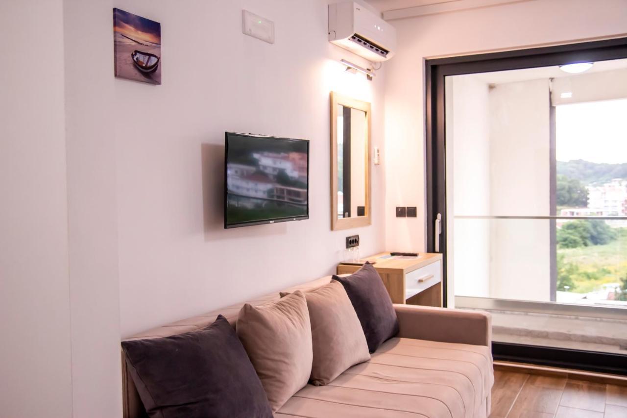 Hotel Lajka Luxury Ulcinj Bagian luar foto