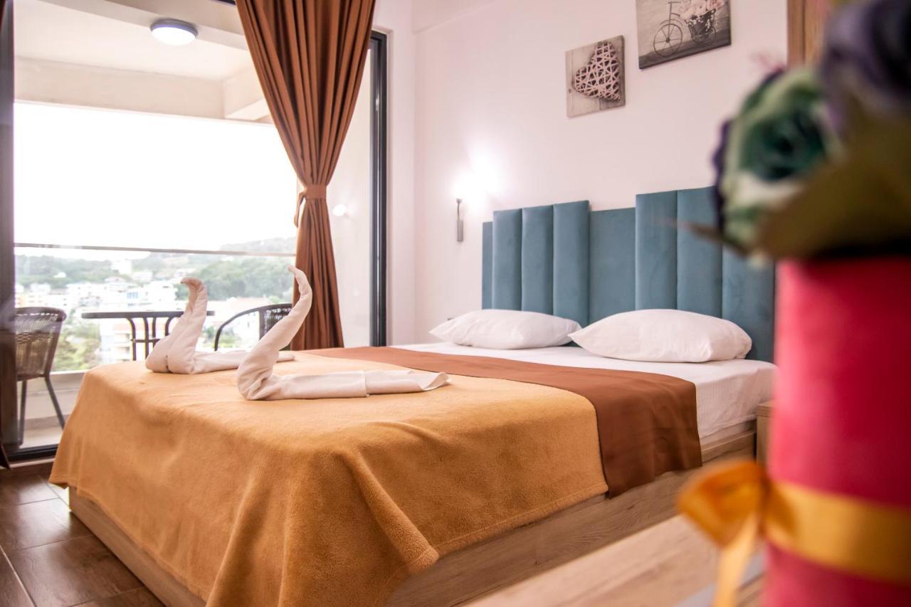 Hotel Lajka Luxury Ulcinj Bagian luar foto