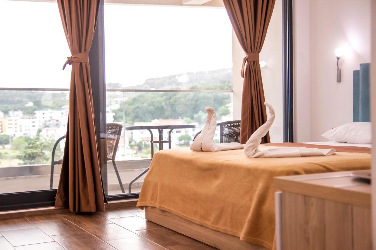 Hotel Lajka Luxury Ulcinj Bagian luar foto