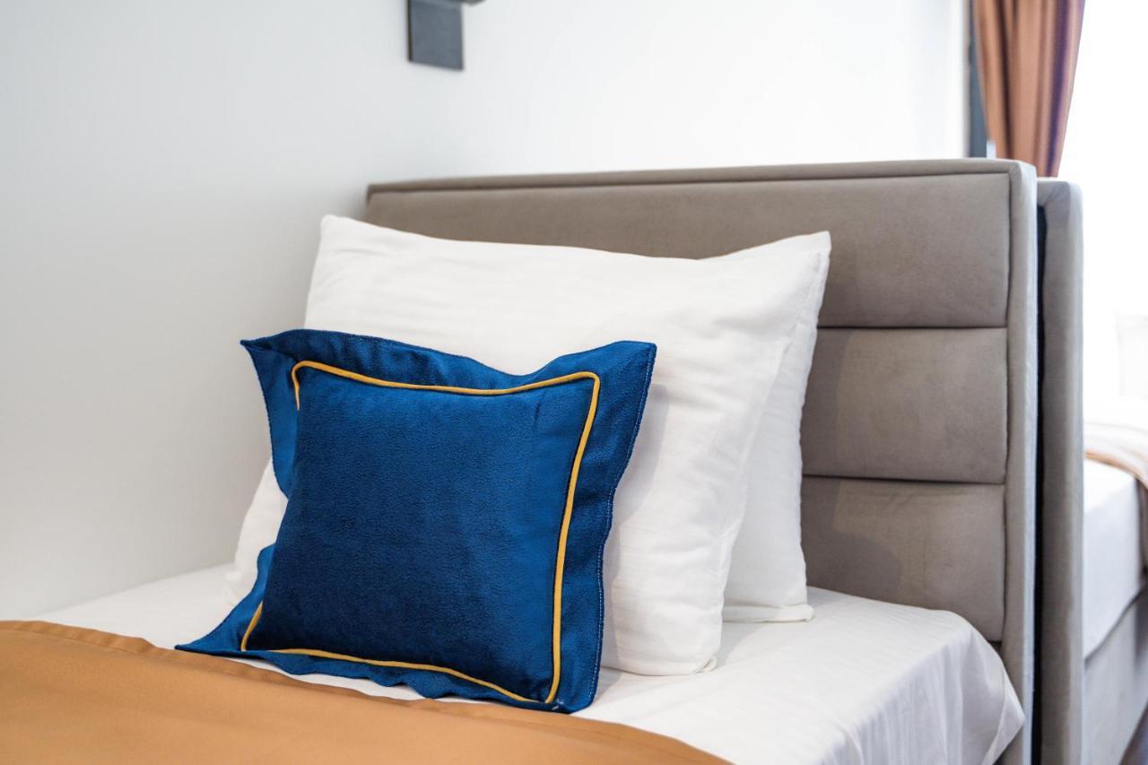 Hotel Lajka Luxury Ulcinj Bagian luar foto