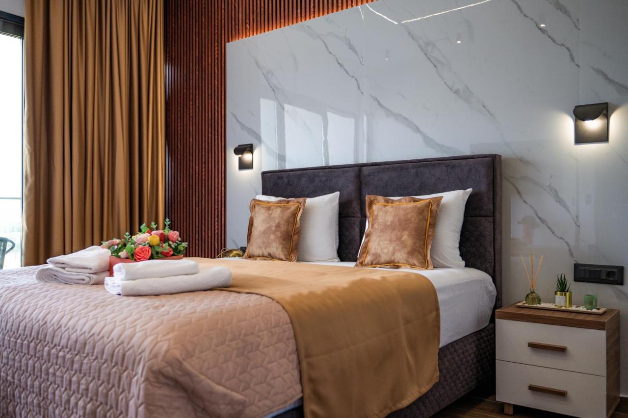 Hotel Lajka Luxury Ulcinj Bagian luar foto