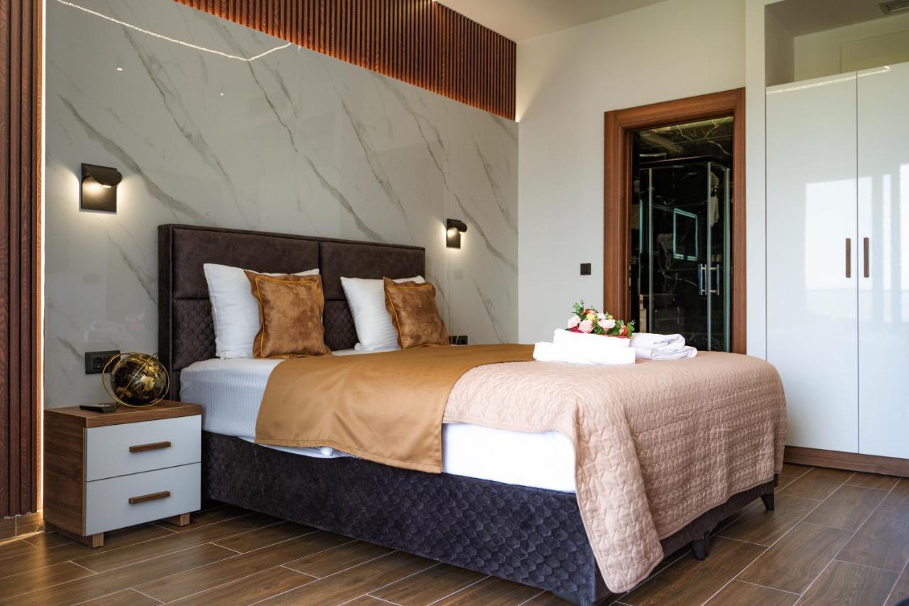 Hotel Lajka Luxury Ulcinj Bagian luar foto