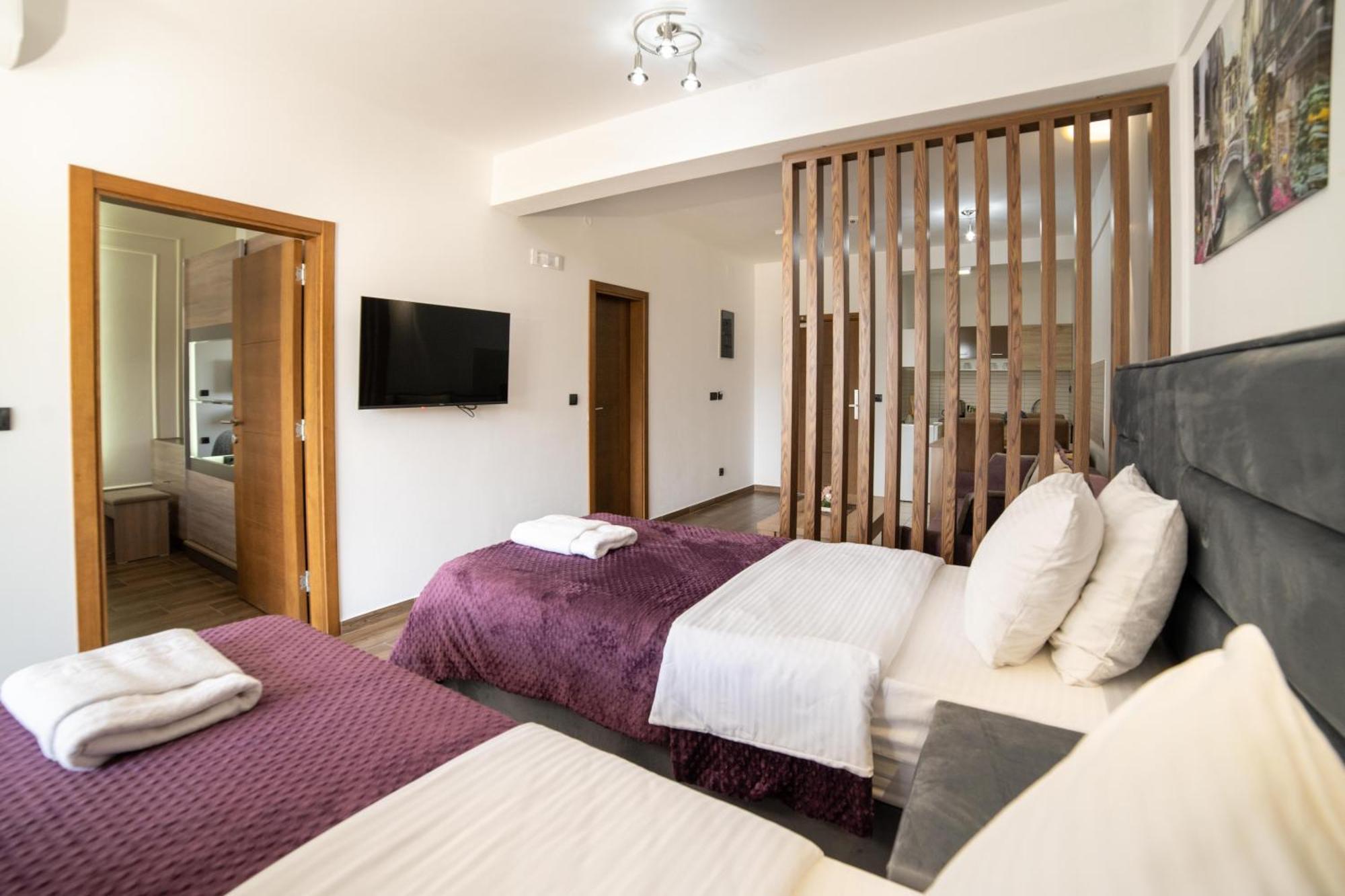 Hotel Lajka Luxury Ulcinj Bagian luar foto