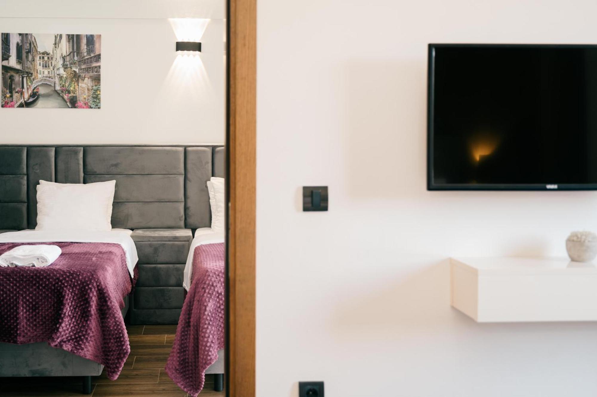 Hotel Lajka Luxury Ulcinj Bagian luar foto