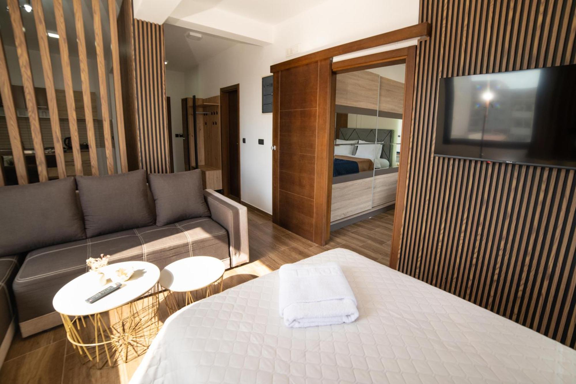 Hotel Lajka Luxury Ulcinj Bagian luar foto