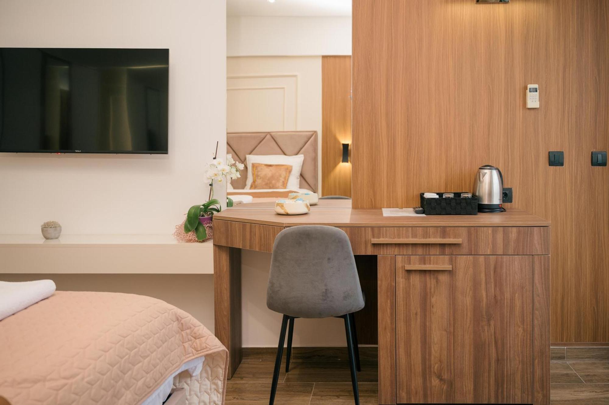 Hotel Lajka Luxury Ulcinj Bagian luar foto