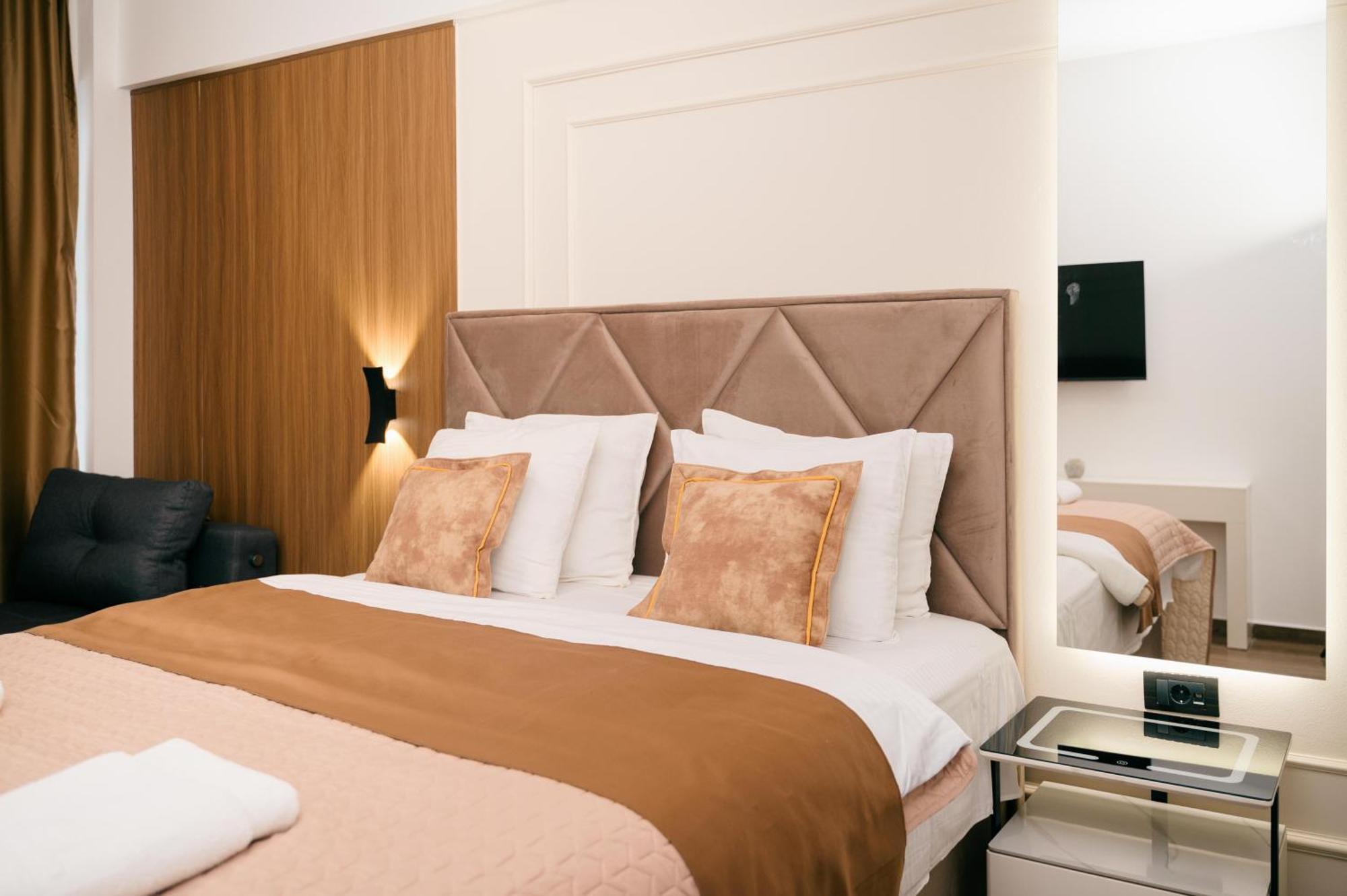 Hotel Lajka Luxury Ulcinj Bagian luar foto