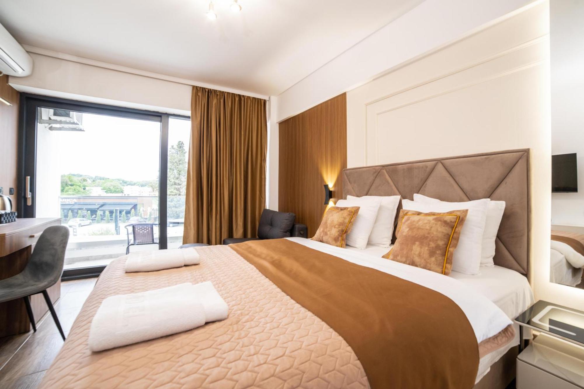 Hotel Lajka Luxury Ulcinj Bagian luar foto